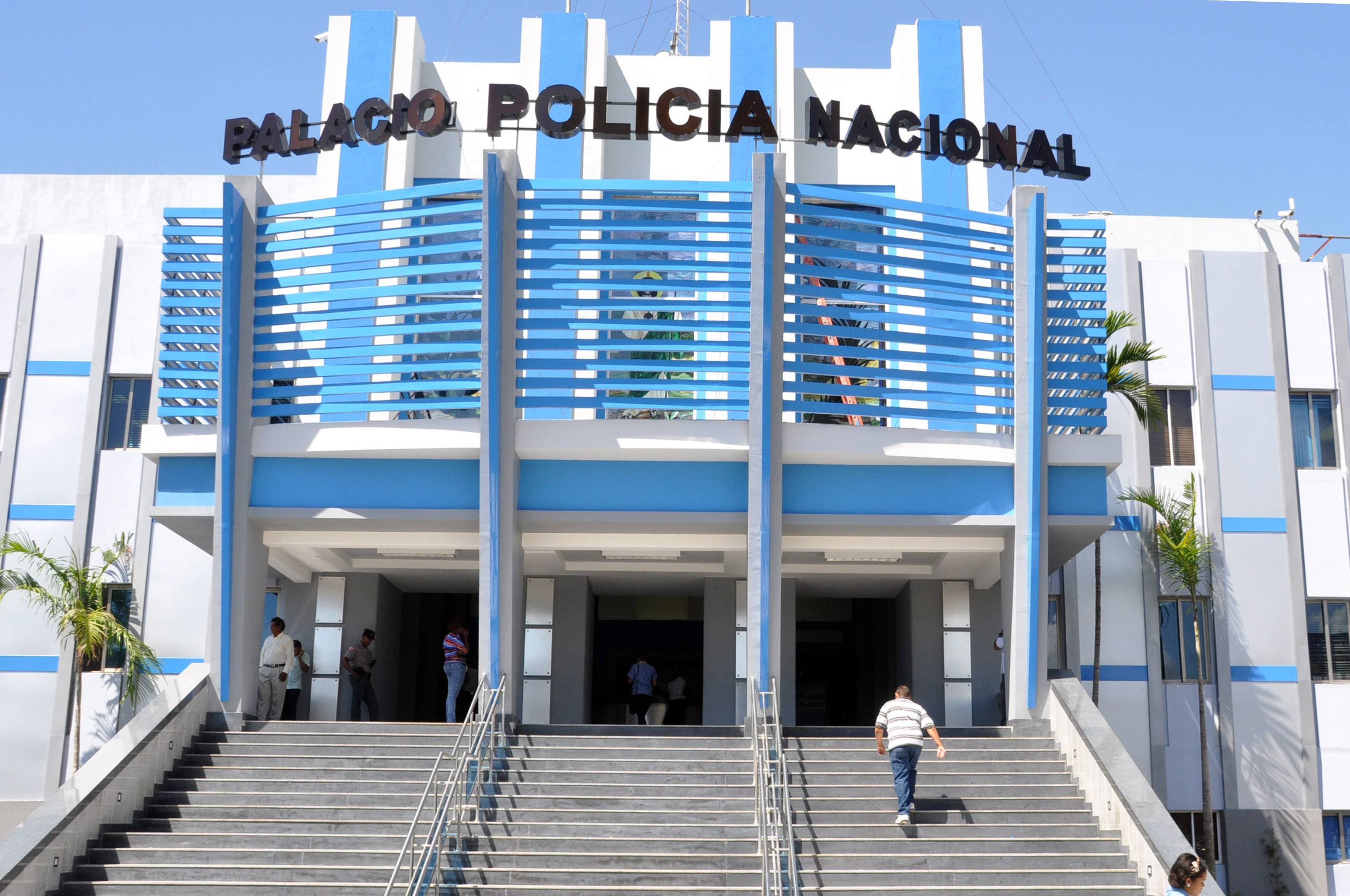 Policía Nacional suspende agentes dispararon contra vehículo de la periodista Altagracia Ortiz