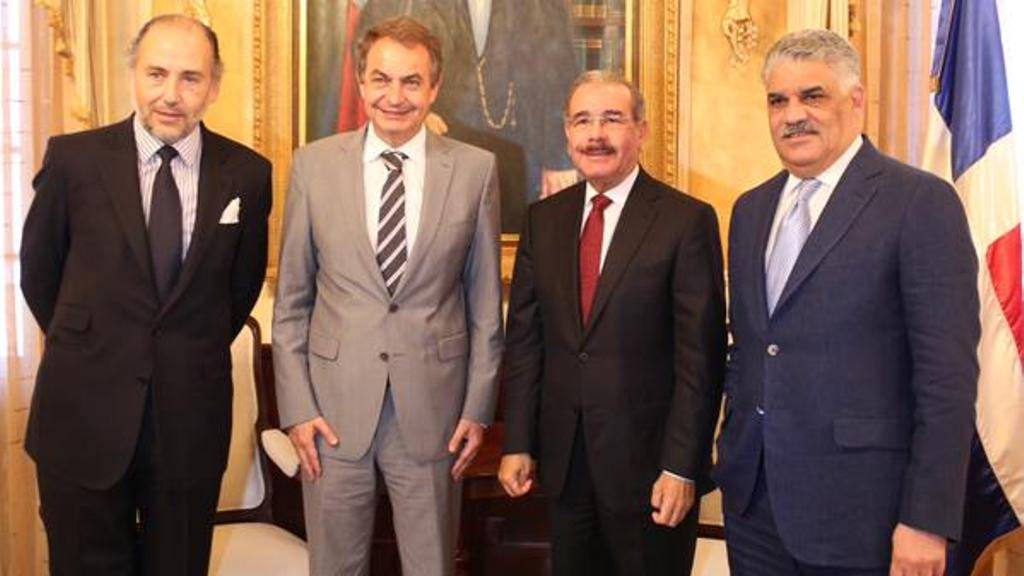 Miguel Vargas fue al Palacio porque Rodríguez Zapatero quería saludar a Danilo Medina