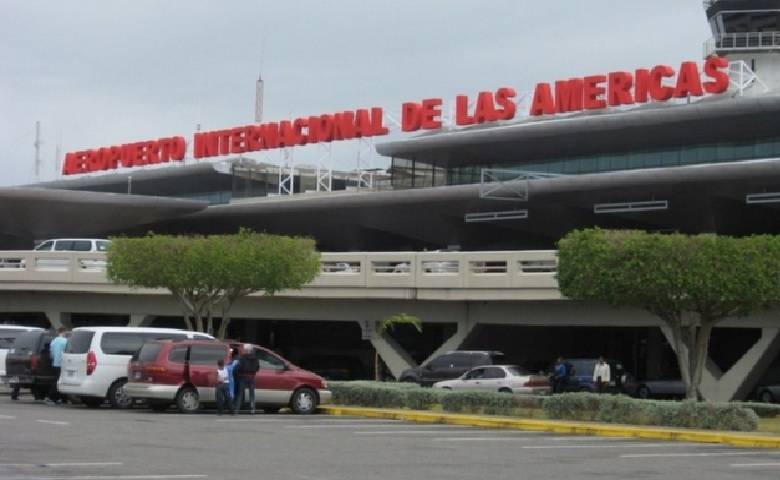 Se daña avión que vendría a buscar pasajeros varados en el AILA tras suspensión de operaciones de Pawa Dominicana