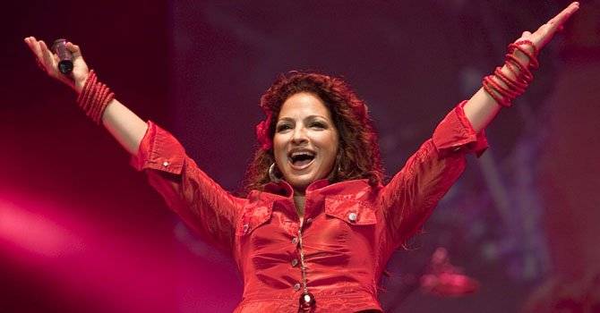 Gloria Estefan honrada de ser la primera mujer hispana del Salón de la Fama