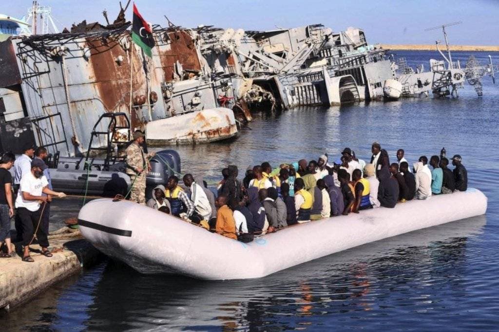 Descubren 40 cadáveres flotando en las costas de Libia