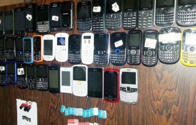 Policía decomisa 174 celulares en negocio del Ensanche Luperón