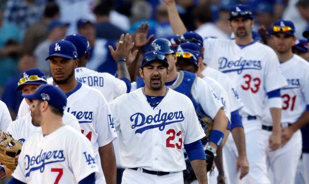 Dodgers y latinoamericanos, los perdedores en nuevo contrato