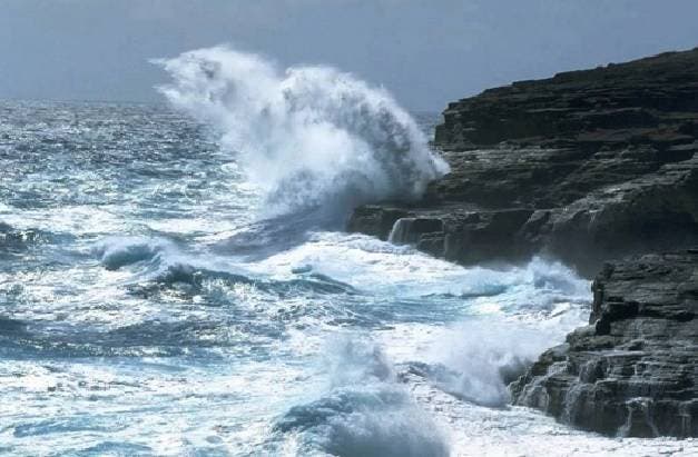 COE descontinúa alerta verde en la costa atlántica por olas y vientos anormales
