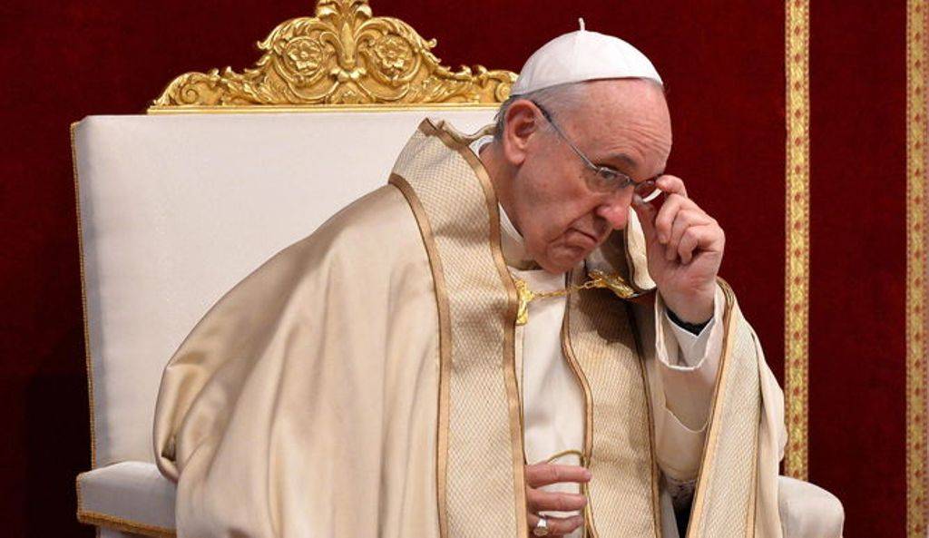 El papa quiere enderezar la burocracia del Vaticano