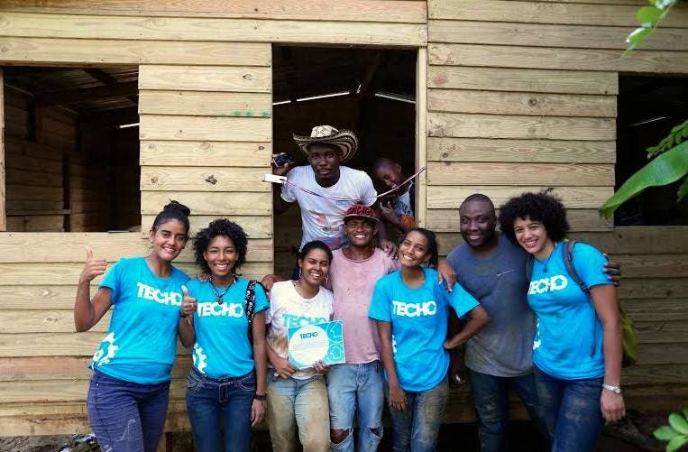 TECHO-RD construye 14 viviendas de emergencia en Los Alcarrizos