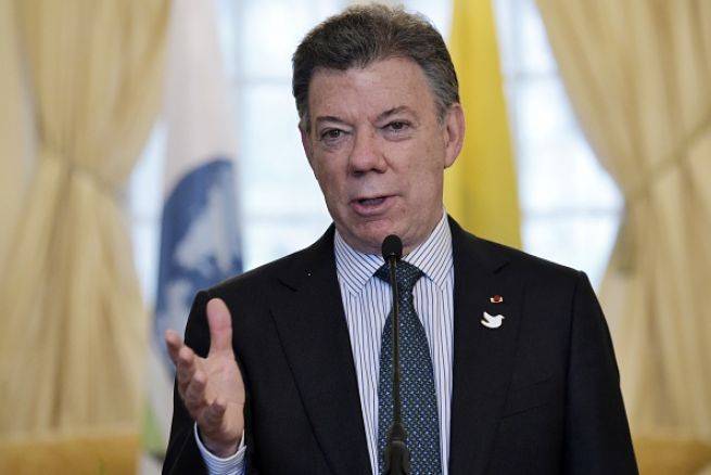 La comunidad internacional apadrina la paz de Colombia