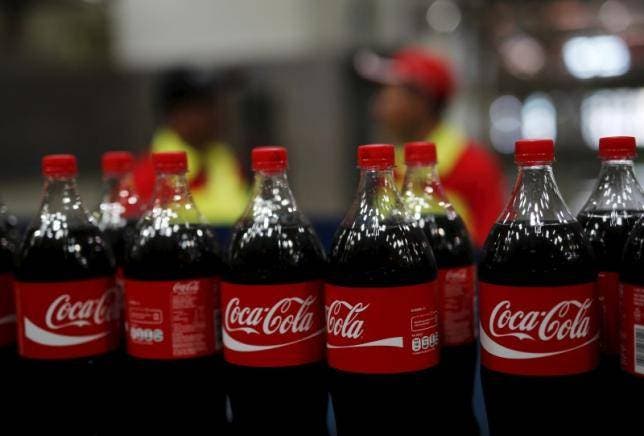 Coca Cola suspende embotellado en 3 plantas de India