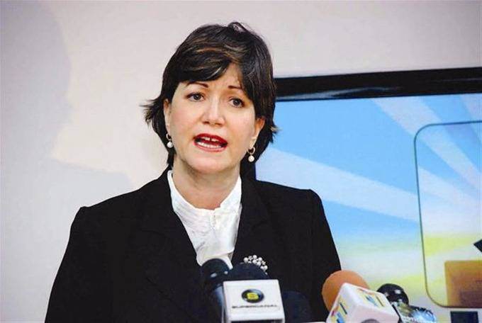 Aura Celeste Fernández dice legislará para aumentar la cuota femenina