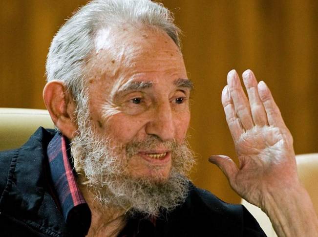 Raúl Castro convierte en ley el último deseo de Fidel