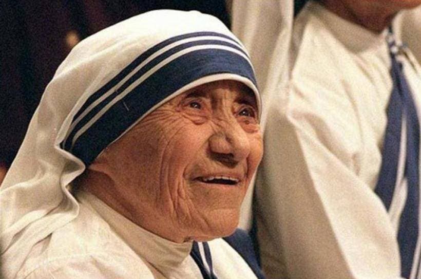 Escritos inéditos de madre Teresa se publicarán en agosto