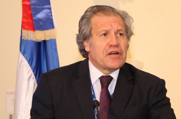 Almagro dice que la OEA está condicionada en Venezuela por el Vaticano