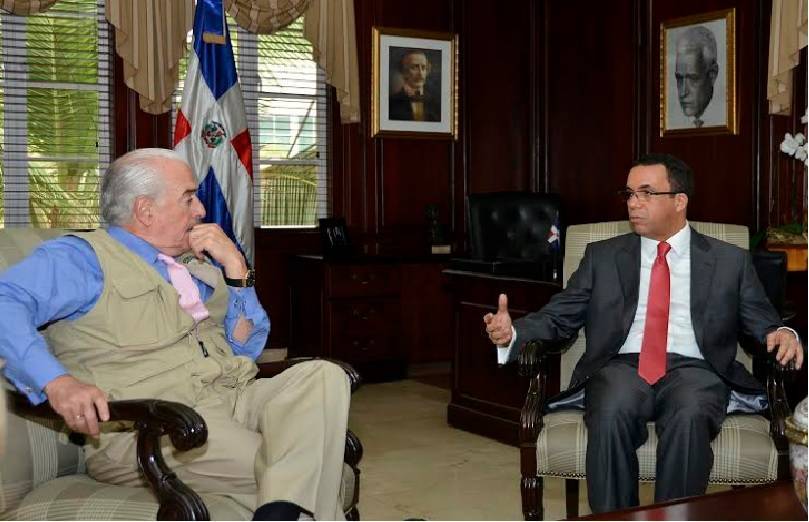 Canciller sostiene encuentro con misión de observadores OEA