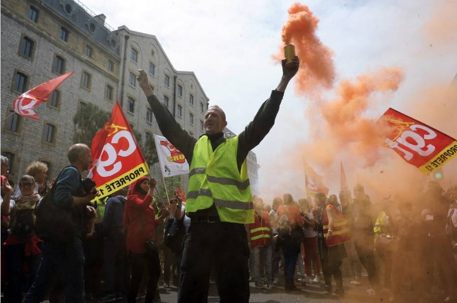 Los opositores a la reforma laboral en Francia salen de nuevo a la calle