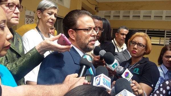 Moreno pide a observadores que estén atentos a compra de cédulas