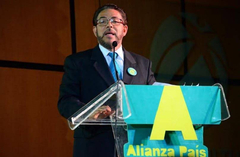 Alianza País critica exclusión de Guillermo Moreno en debates
