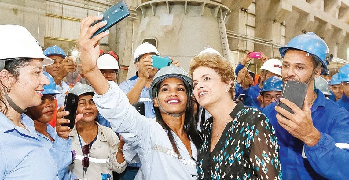 Dilma Rousseff encabeza acto de sindicatos uruguayos
