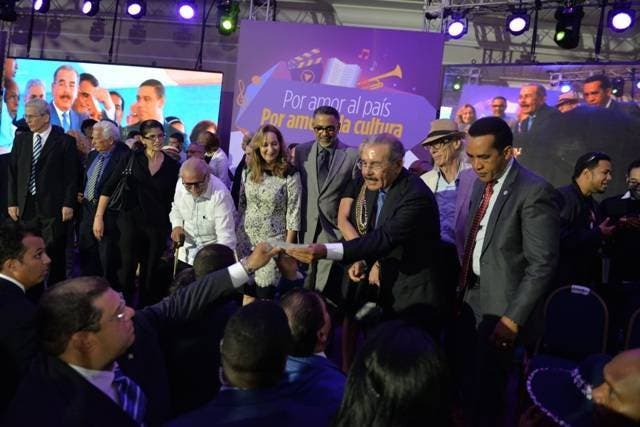 Danilo Medina proclama su candidatura es invencible, faltando pocos días para elecciones