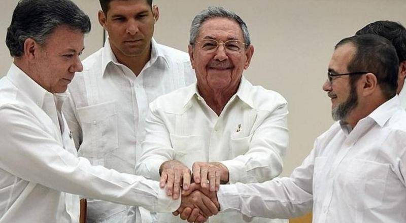 Gobierno colombiano y FARC discrepan sobre entrada en vigor de acuerdo de paz