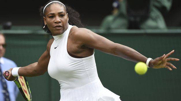 Serena Williams impone su ley en su debut