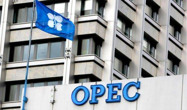 La OPEP mantiene sus cuotas sin cambios y elige nigeriano como nuevo jefe