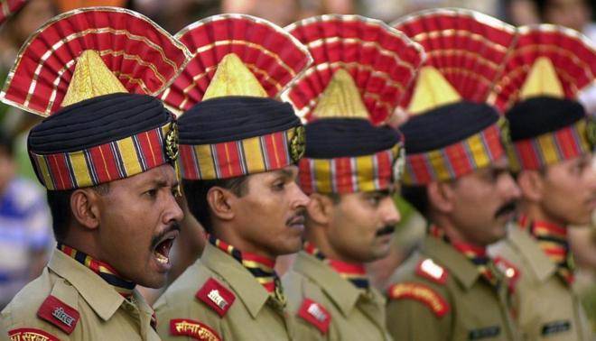 Soldado indio dado por muerto vuelve a casa 7 años después tras un accidente