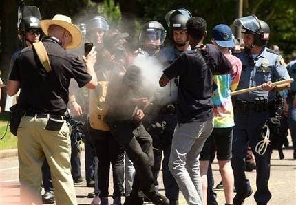 Arrestan a 70 en protestas contra violencia policial en Minnesota