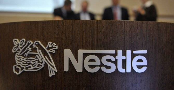 Beneficio neto de Nestlé baja 9 % por ajuste de impuestos diferidos