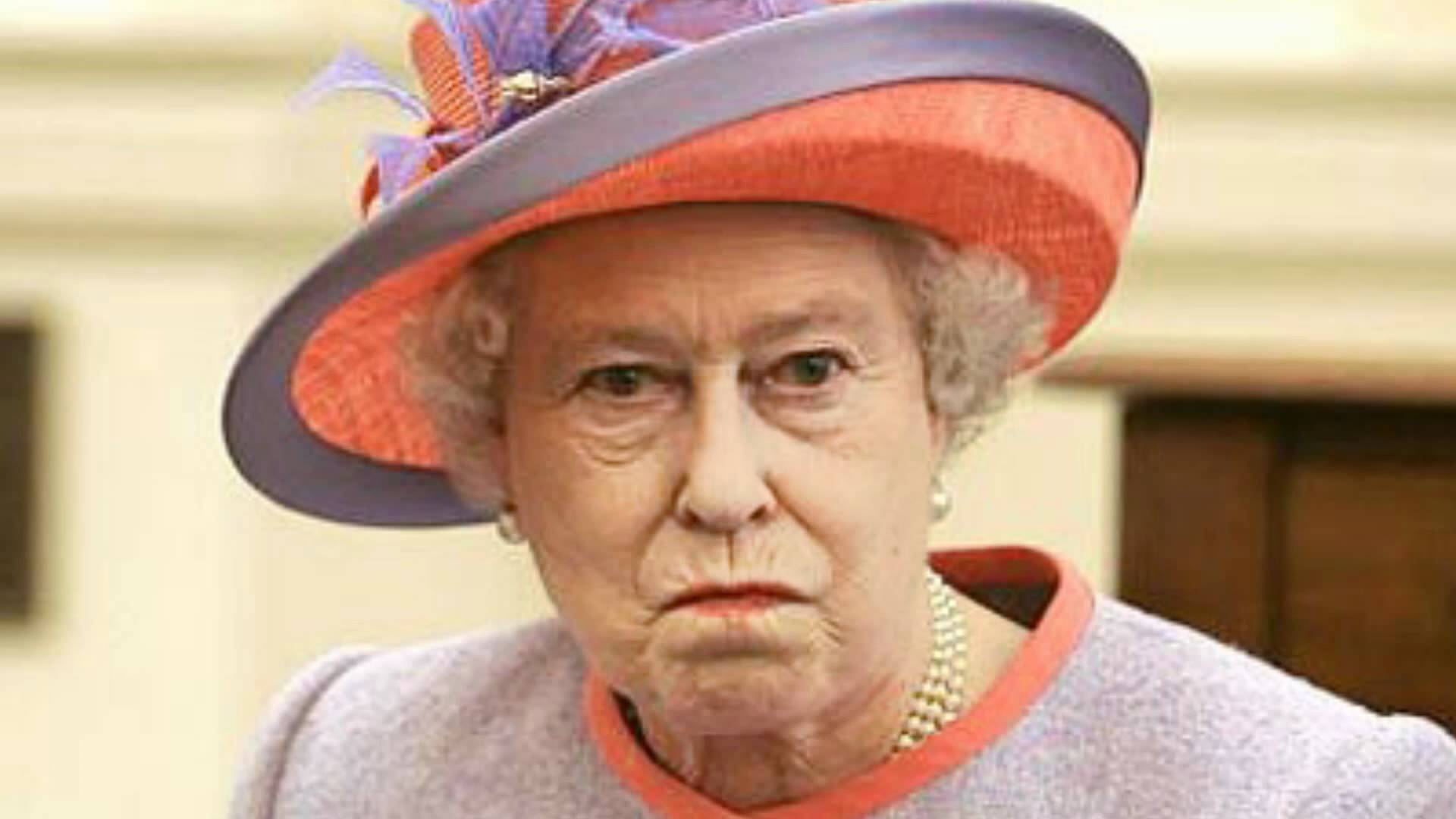 La reina de Inglaterra refrenda la ley del Brexit