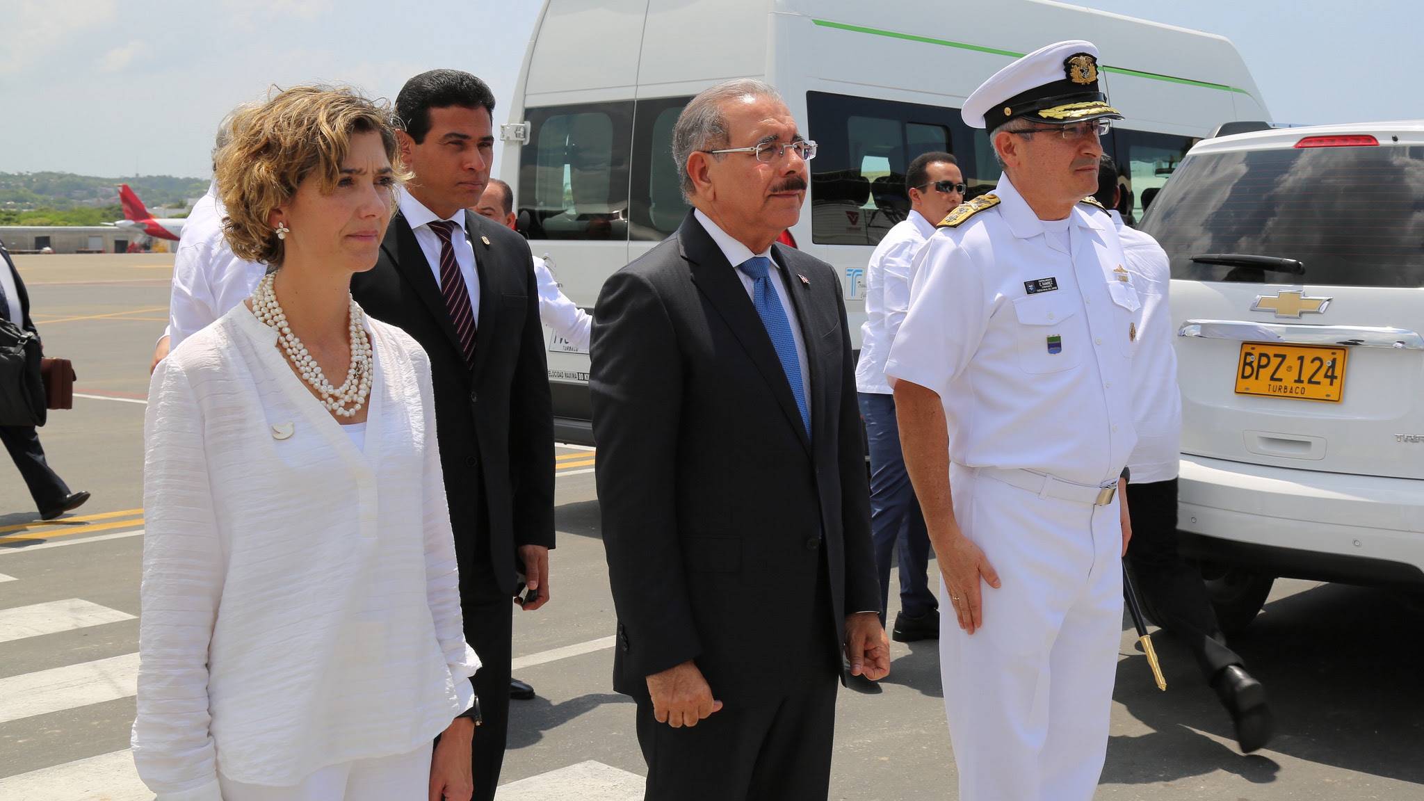 Danilo Medina llegó a Colombia; participará en firma de acuerdo de paz