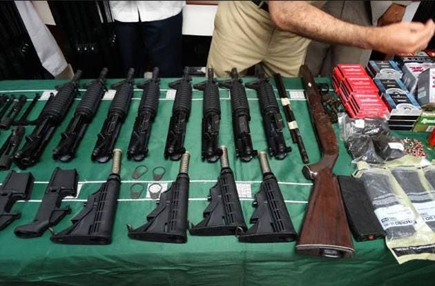 Autoridades ocupan armas de guerra y pertrechos militares en muelle de Haina