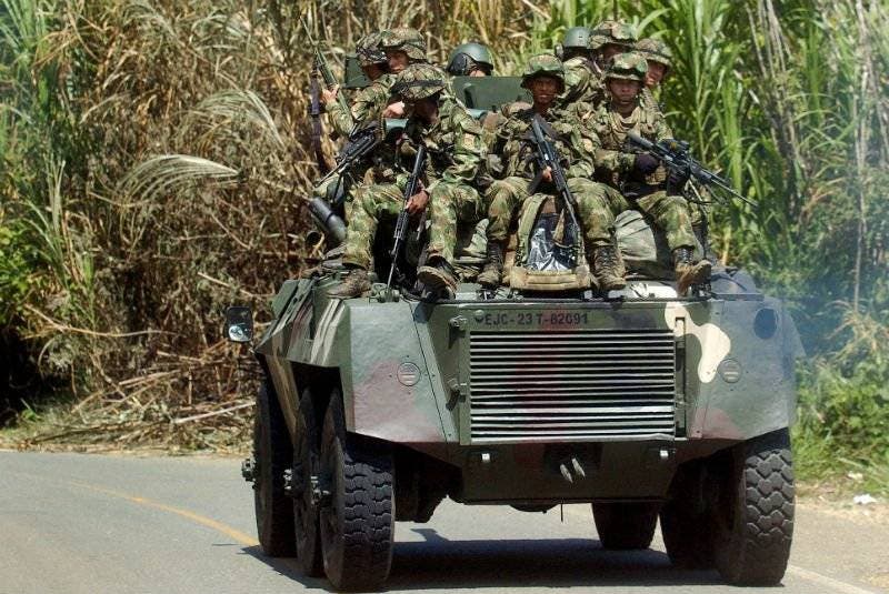 Emboscan convoy militar, cuatro muertos y nueve heridos en México