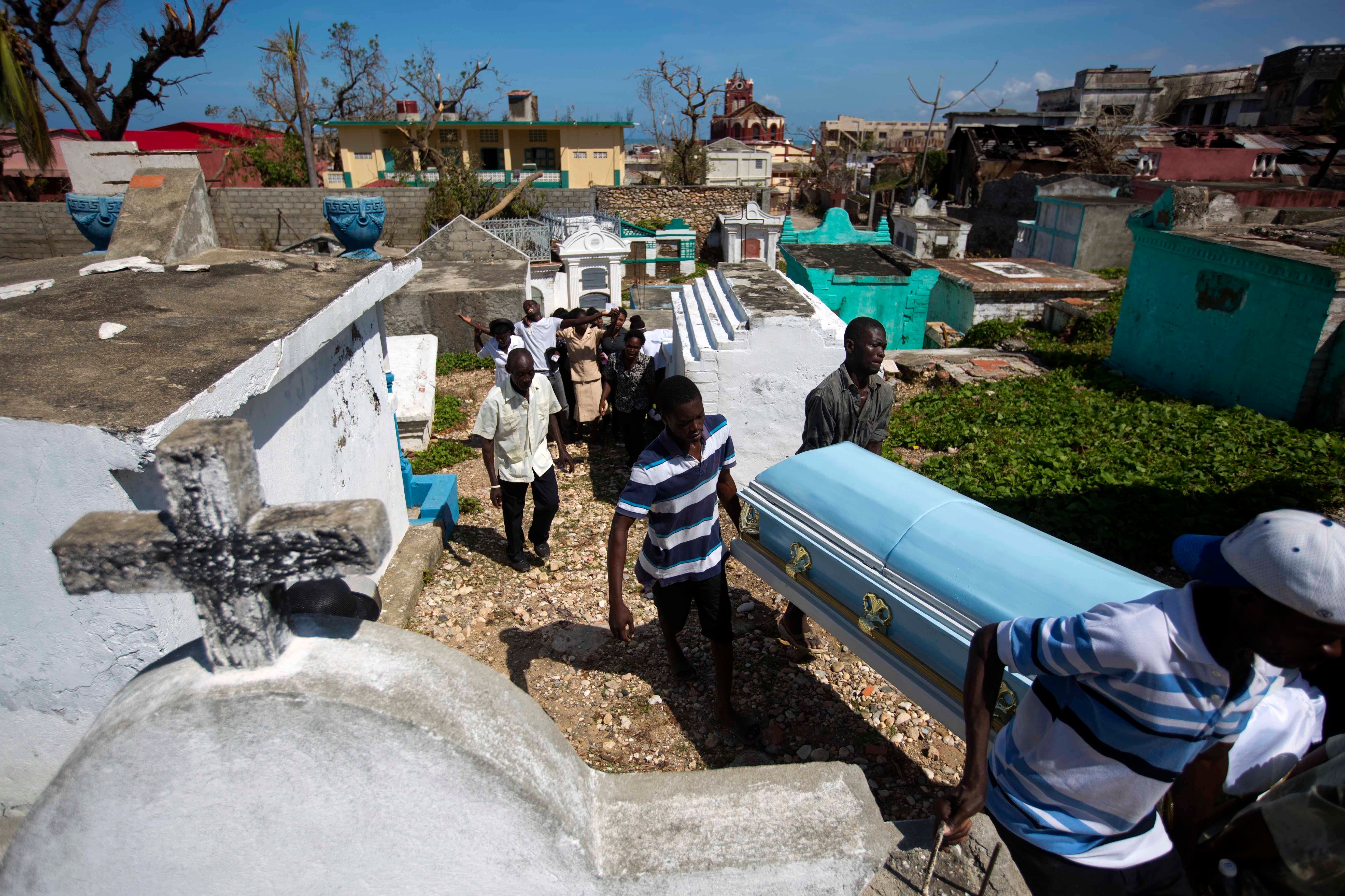 Decretan tres días de duelo nacional en Haití por fallecidos a causa de Matthew