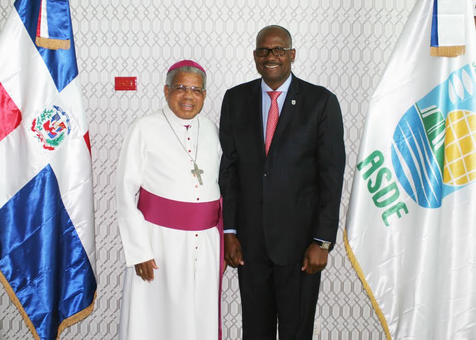 Iglesia Católica coordina la creación de una diócesis en Santo Domingo Este