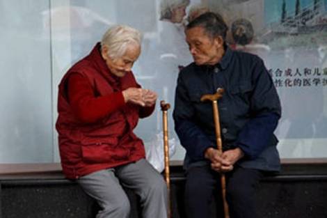 Un estudio revela que medio millón de ancianos desaparecen en China cada año