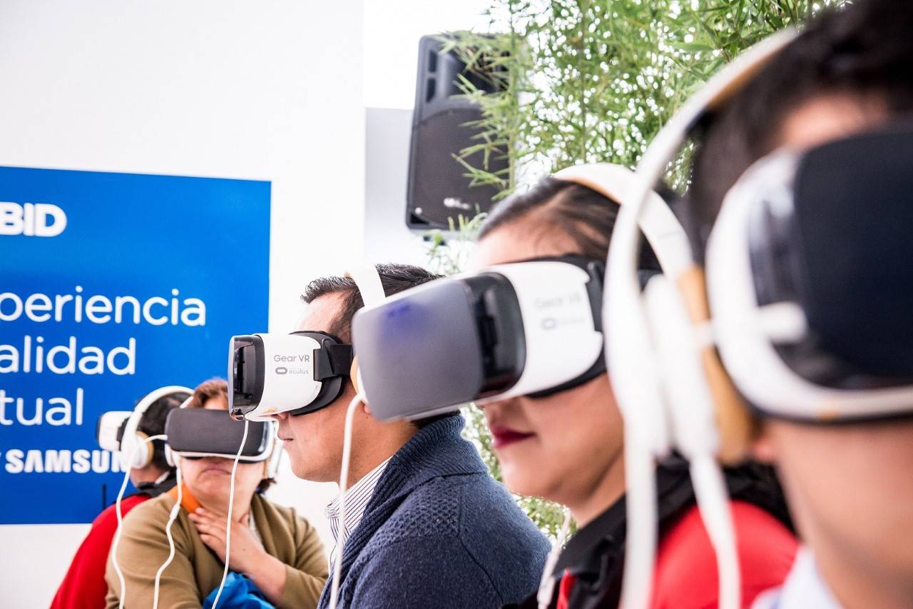 La realidad virtual de Samsung en beneficio  de la educación y la sociedad en general