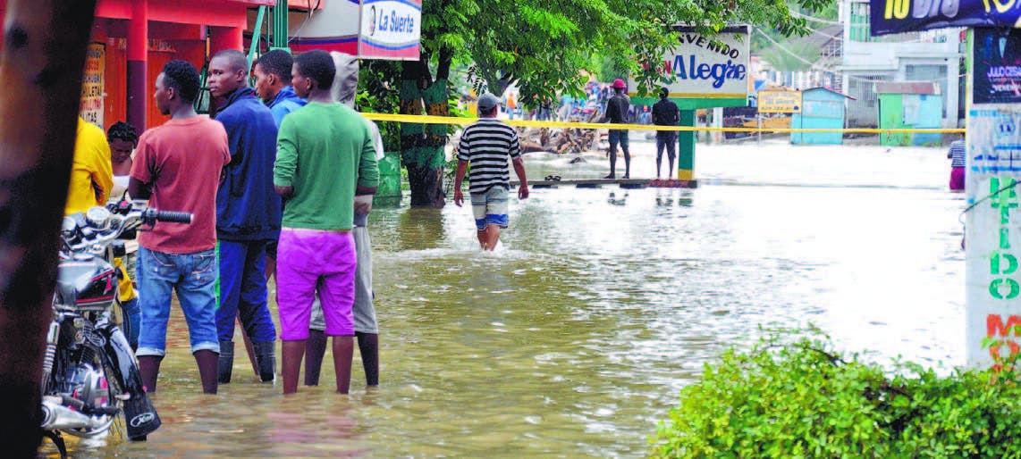 COE reporta más de 18 mil desplazados y 13 puentes afectados por lluvias