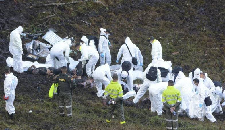 Mueren 20 periodistas en accidente aéreo en Colombia