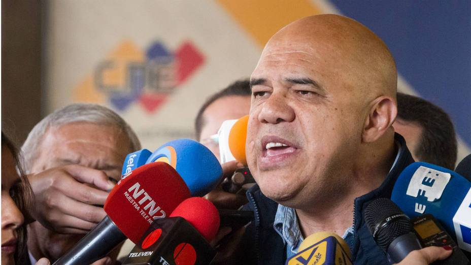 Oposición venezolana pide un formato de diálogo político “más transparente»