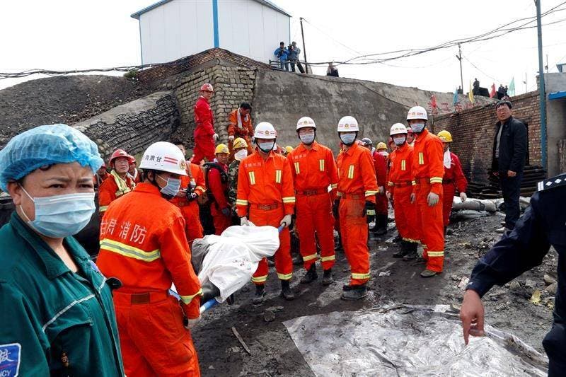 Fallecen los 33 mineros atrapados tras una explosión en una mina de carbón en China