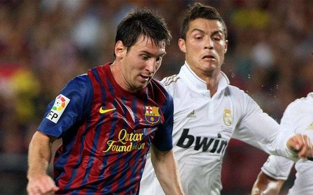 Cristiano y Messi vuelven a encabezar la lista de aspirantes a mejor jugador