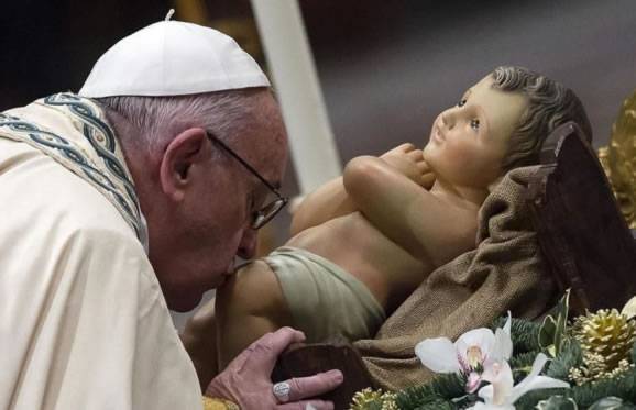 El papa hace balance de 2016 y pide una mayor inclusión con los jóvenes