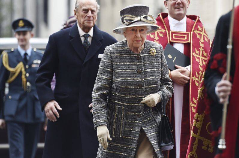 Isabel II dejará de patrocinar varias entidades benéficas