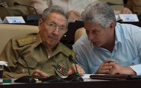 Raúl Castro preside la última sesión del año del Parlamento cubano