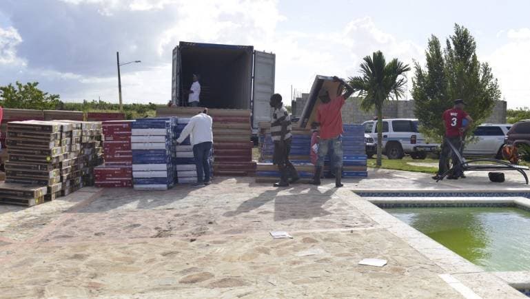 Aduanas recupera 893 televisores de los 1,116 robados en puerto de Boca Chica