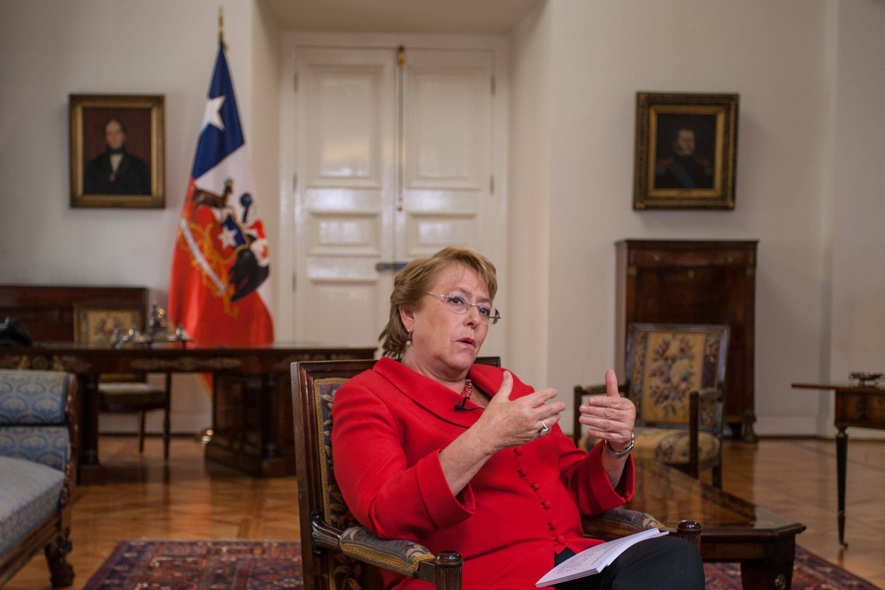 Michelle Bachelet cancela asistencia a cumbre de Celac por incendios forestales
