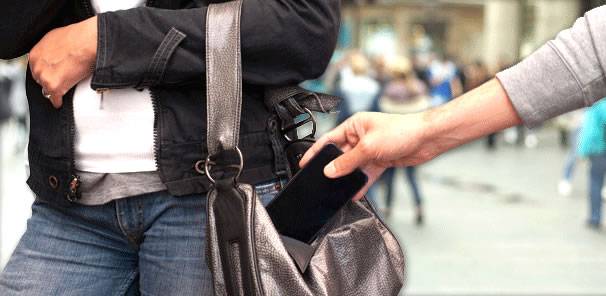 Indotel anuncia ciudadanos podrán verificar en línea si un celular es robado