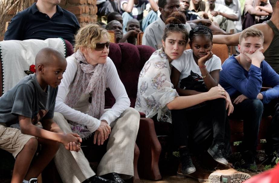 Madonna desmiente que vaya a adoptar dos niños en Malaui