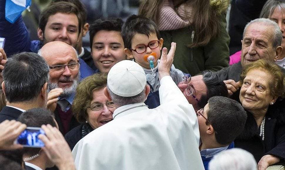 El papa recibió hoy a los afectados por los terremotos de Italia en 2016