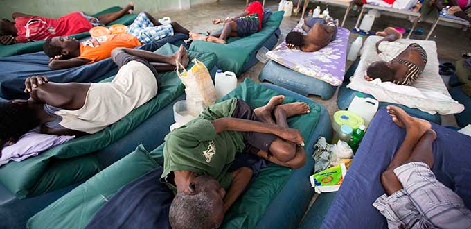 Entierro colectivo para fallecidos en cárceles de Haití